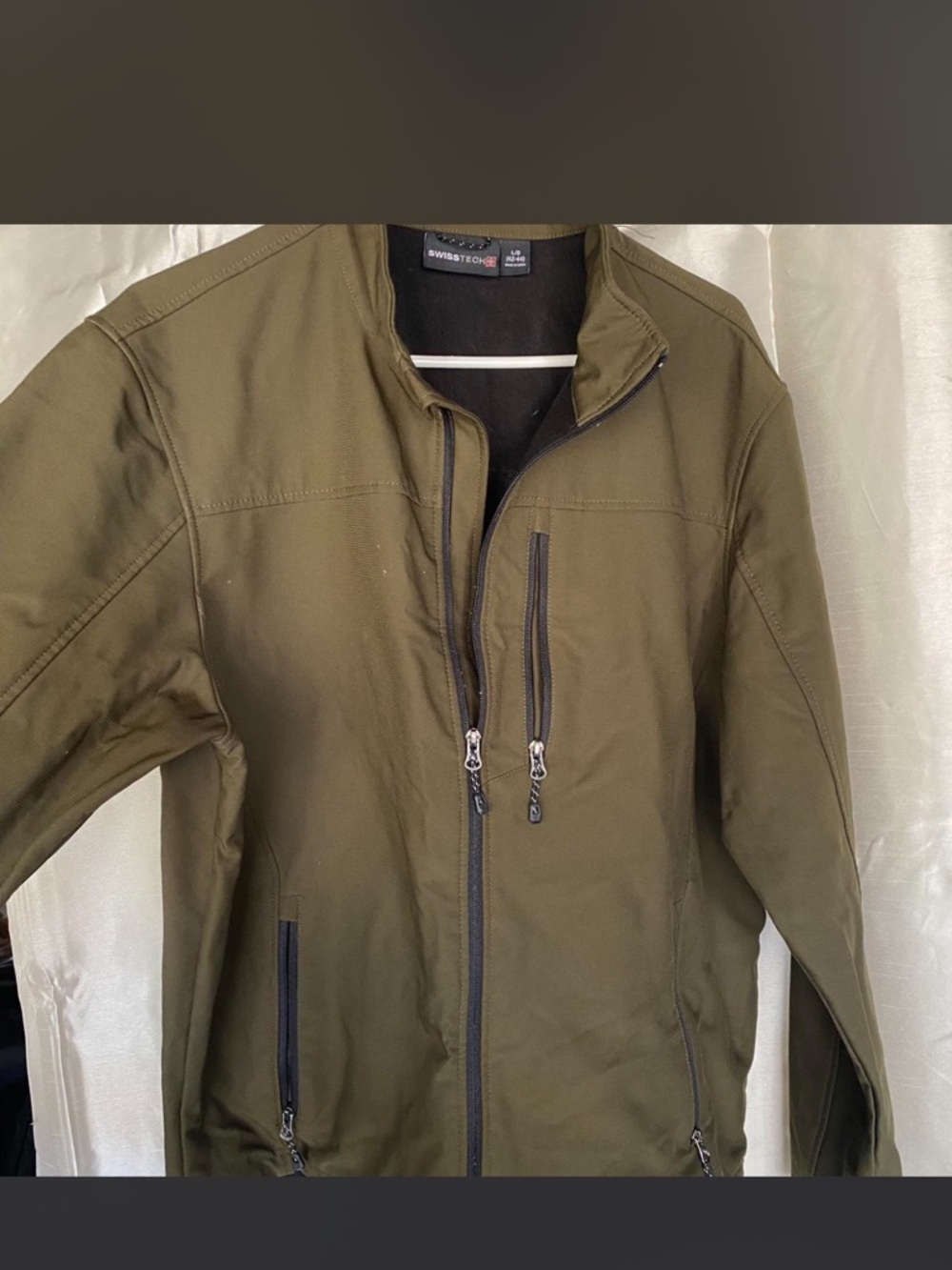 Swiss Tech Men's Olive Green Softshell Jacket